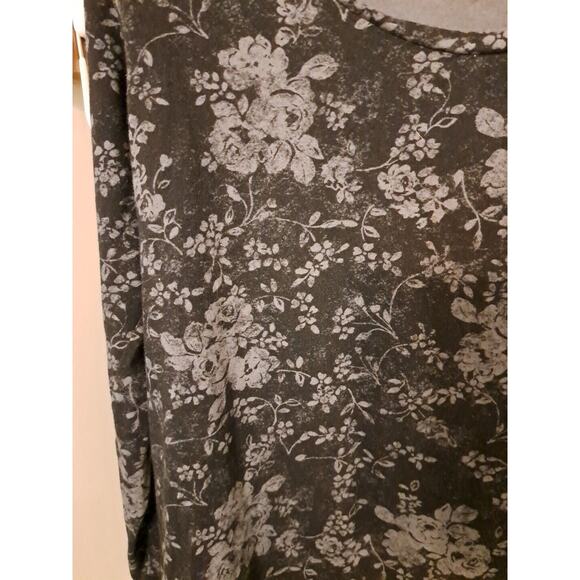 Falls Creek Long Sleeved Shirt Gray on Black Floral Design Ladies Size XL Cotton - Picture 2 of 8